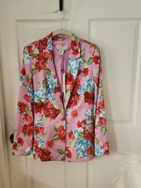 Beautiful Pink Floral Blazer